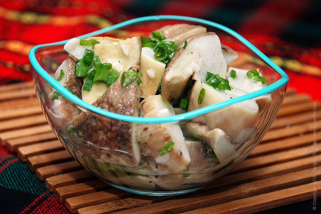 Салаты с картошкой и грибами: рецепты вкусных салатов с картофелем, грибами и другими ингредиентами