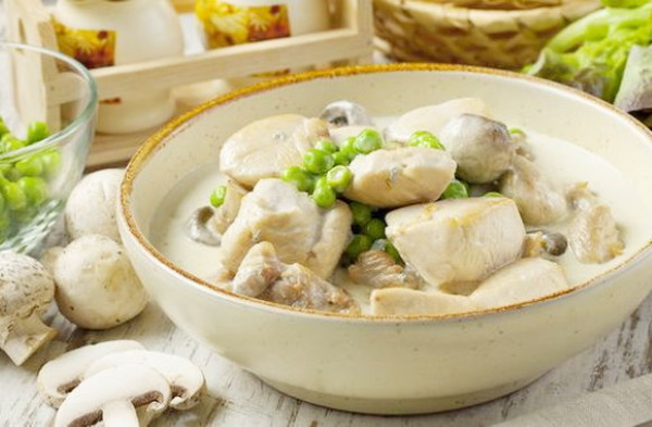 Курица со сметаной и грибами в духовке быстро и очень вкусно - классический пошаговый рецепт с фото от алены каменевой