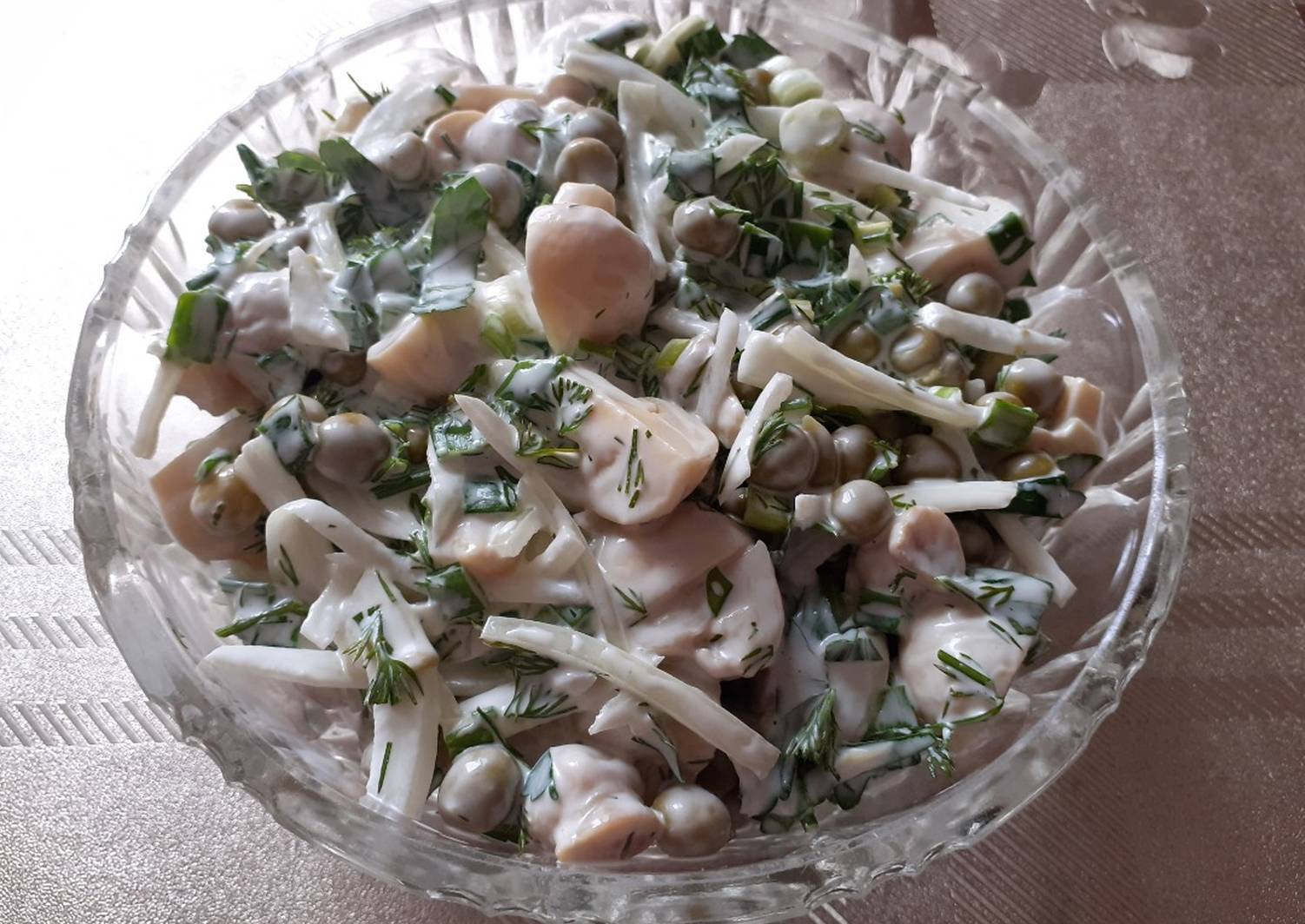 Рецепты салатов с грибами и ветчиной с фото и видео: инструкция как пошагово приготовить вкусный и простой салатик