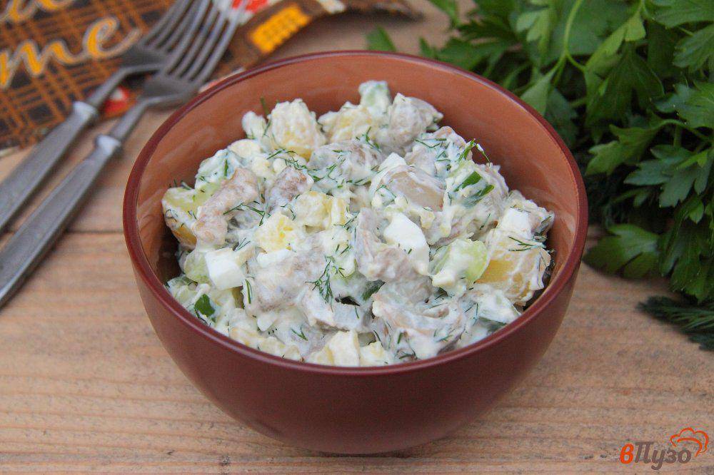 Салат с солеными груздями - 8 очень вкусных рецептов