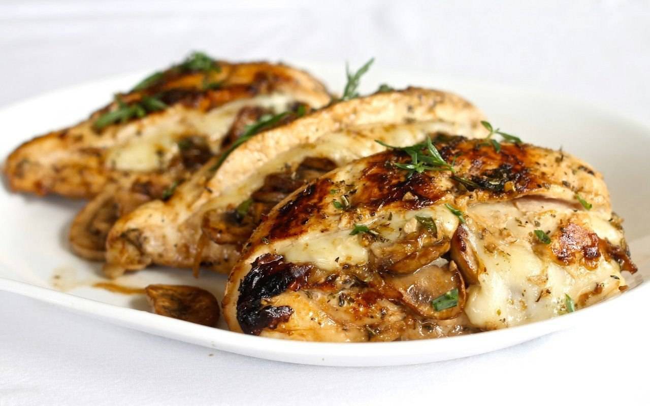 Курица с грибами в духовке – 8 рецептов приготовления