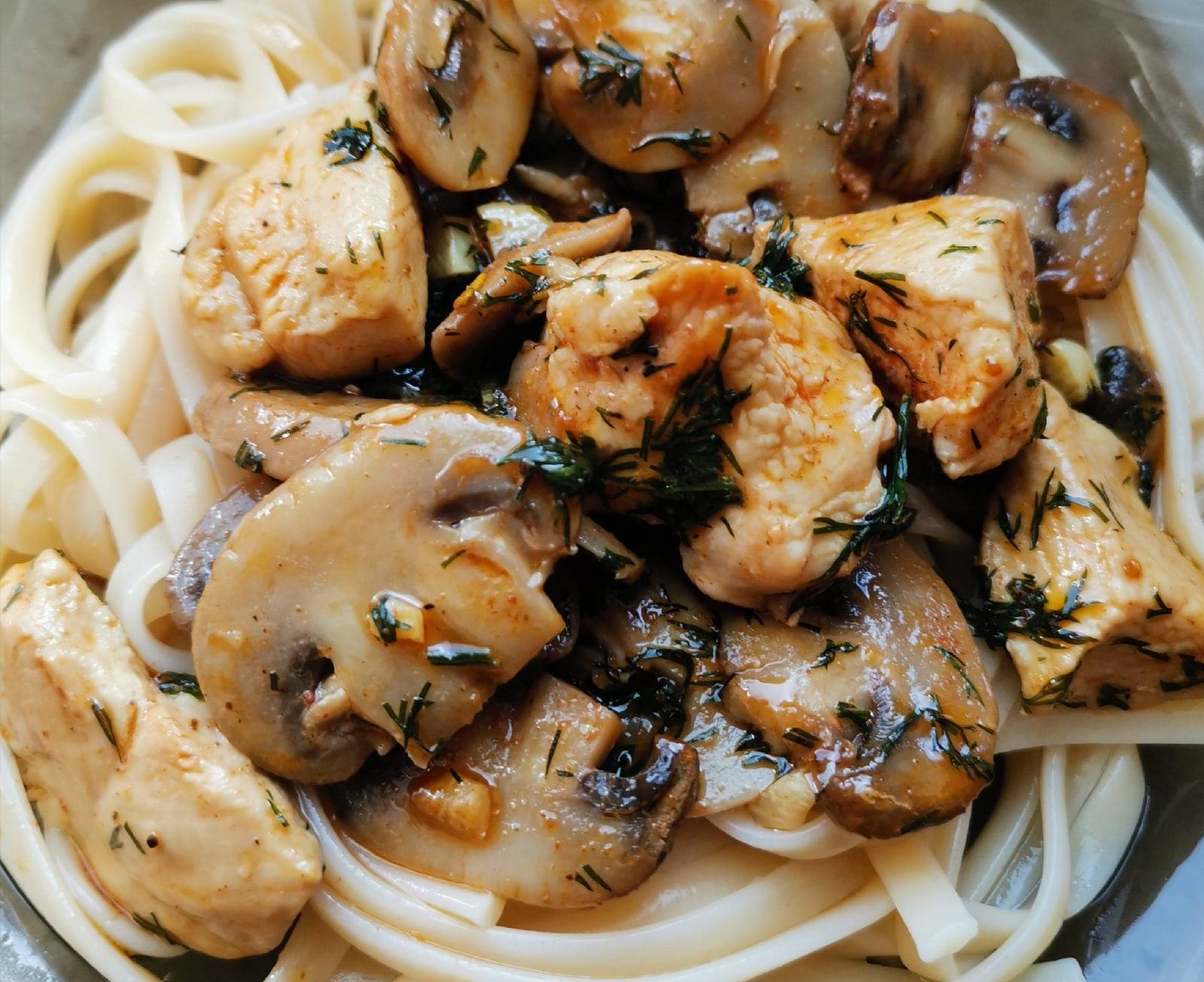 Жареные шампиньоны на сковороде: 8 рецептов, как пожарить вкусные грибы