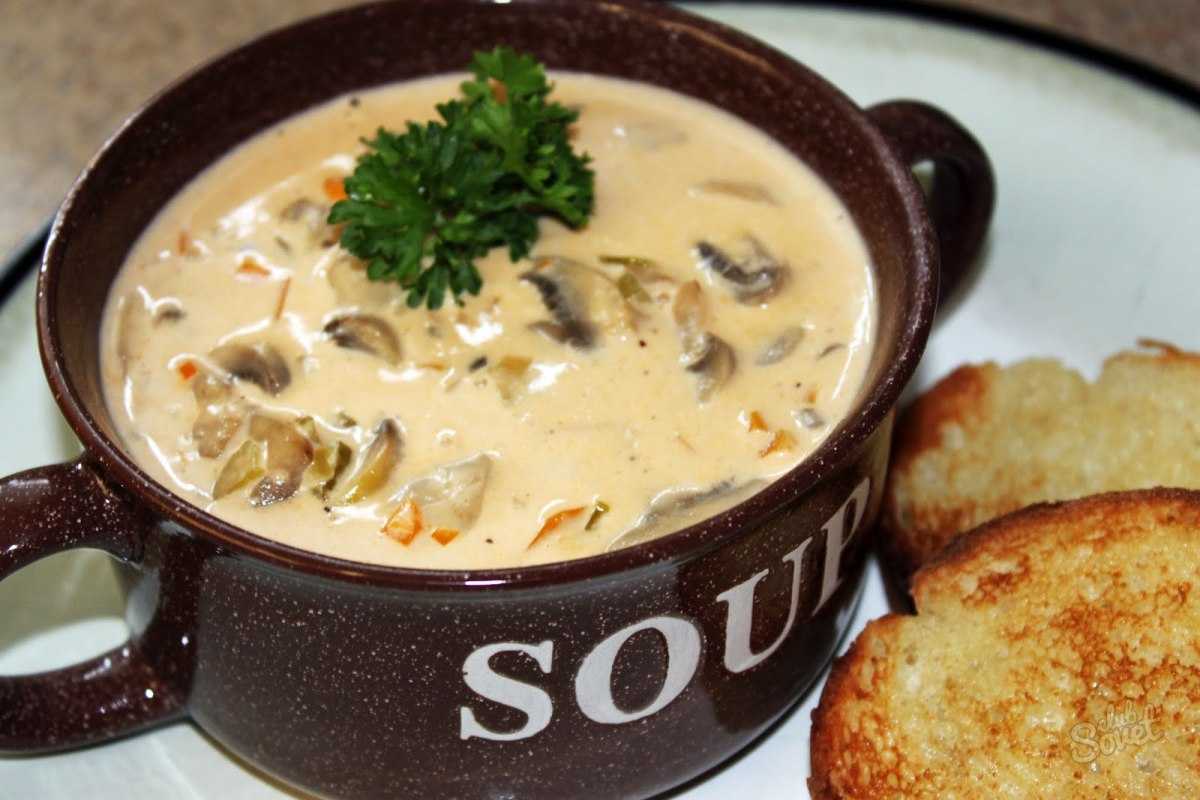 Молочный суп с грибами и манной крупой