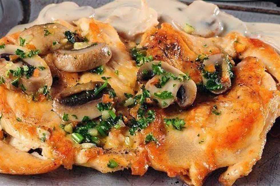 Куриная грудка с грибами (на сковороде, в духовке): рецепты