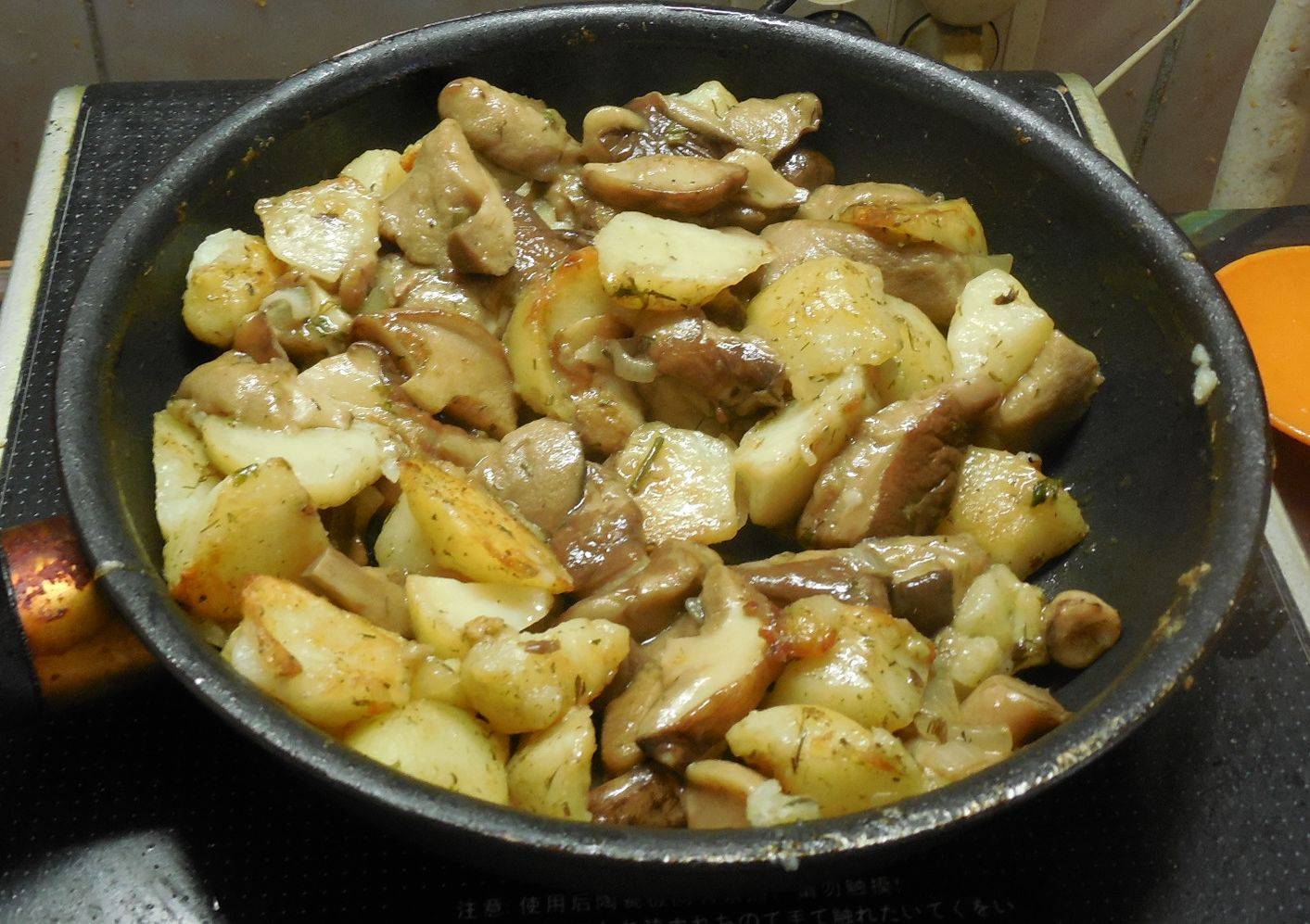 Жареная картошка с грибами - рецепты и способы приготовления