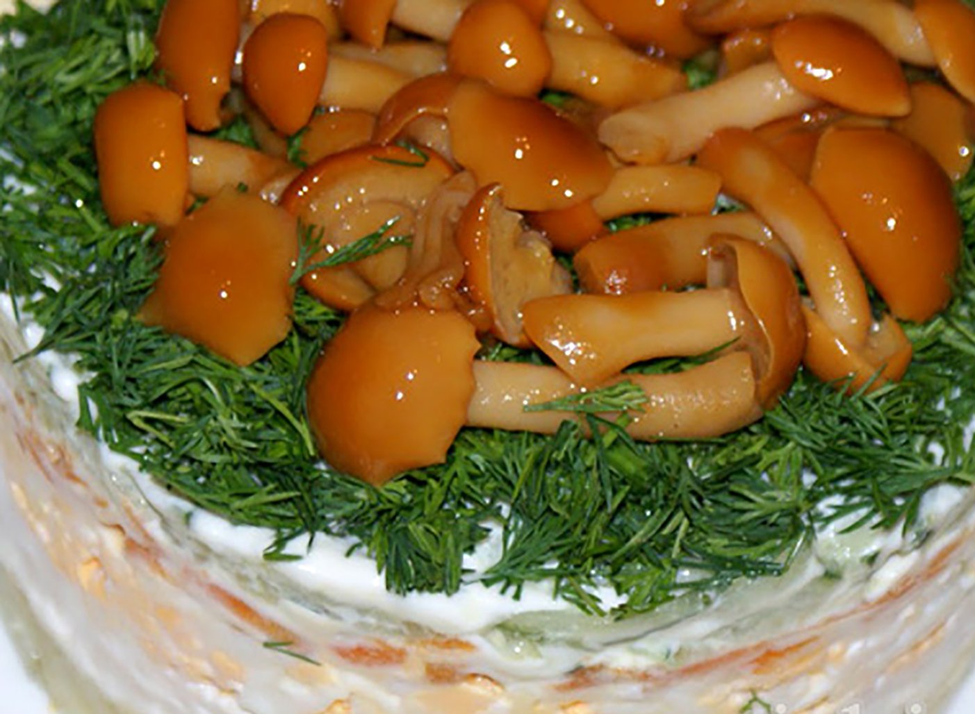Салат лукошко с грибами рецепт с фото