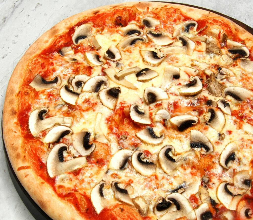 Как приготовить домашнюю пиццу: рецепт с фото пошагово