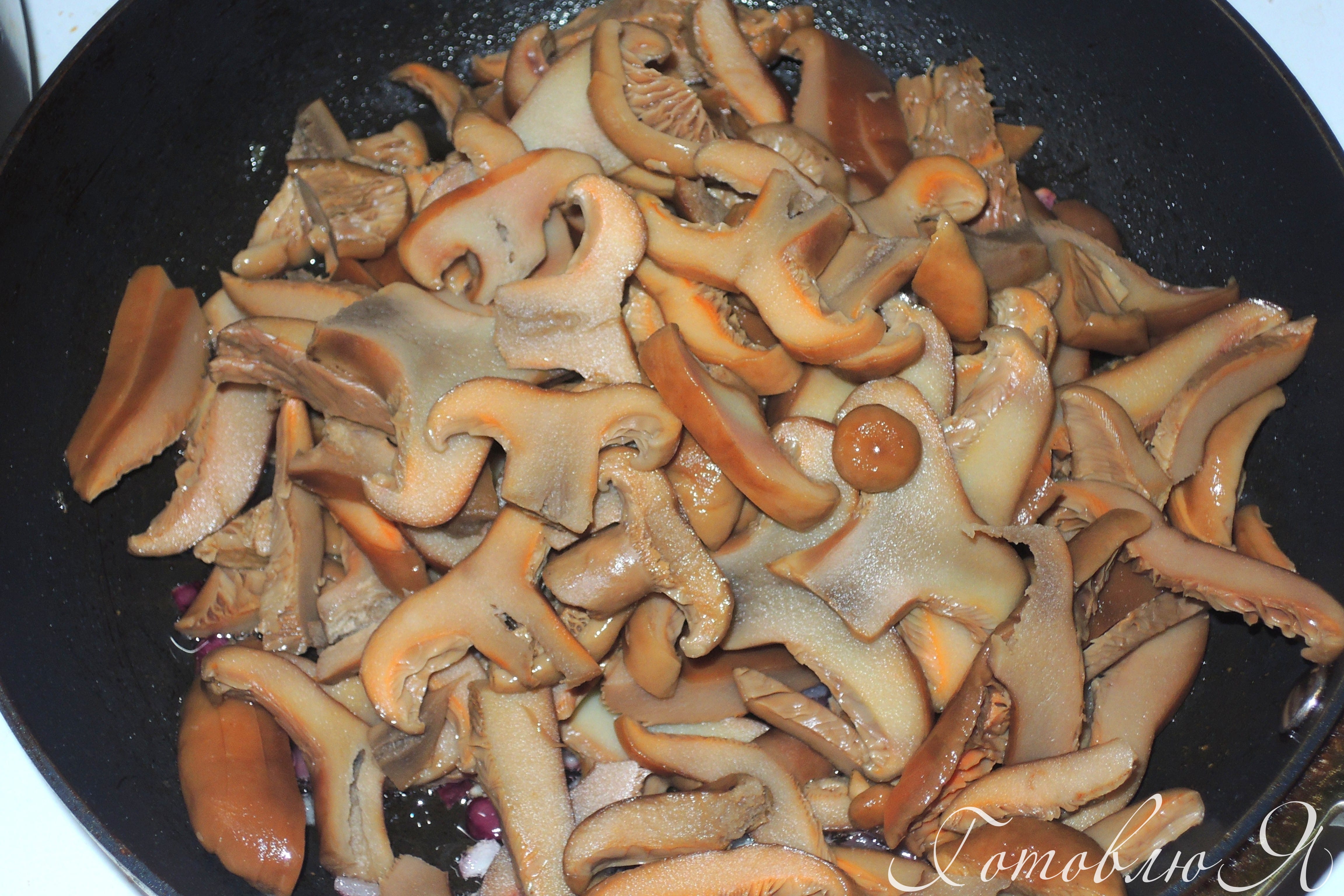 Картошка с грибами на сковороде - 64 рецепта приготовления пошагово - 1000.menu