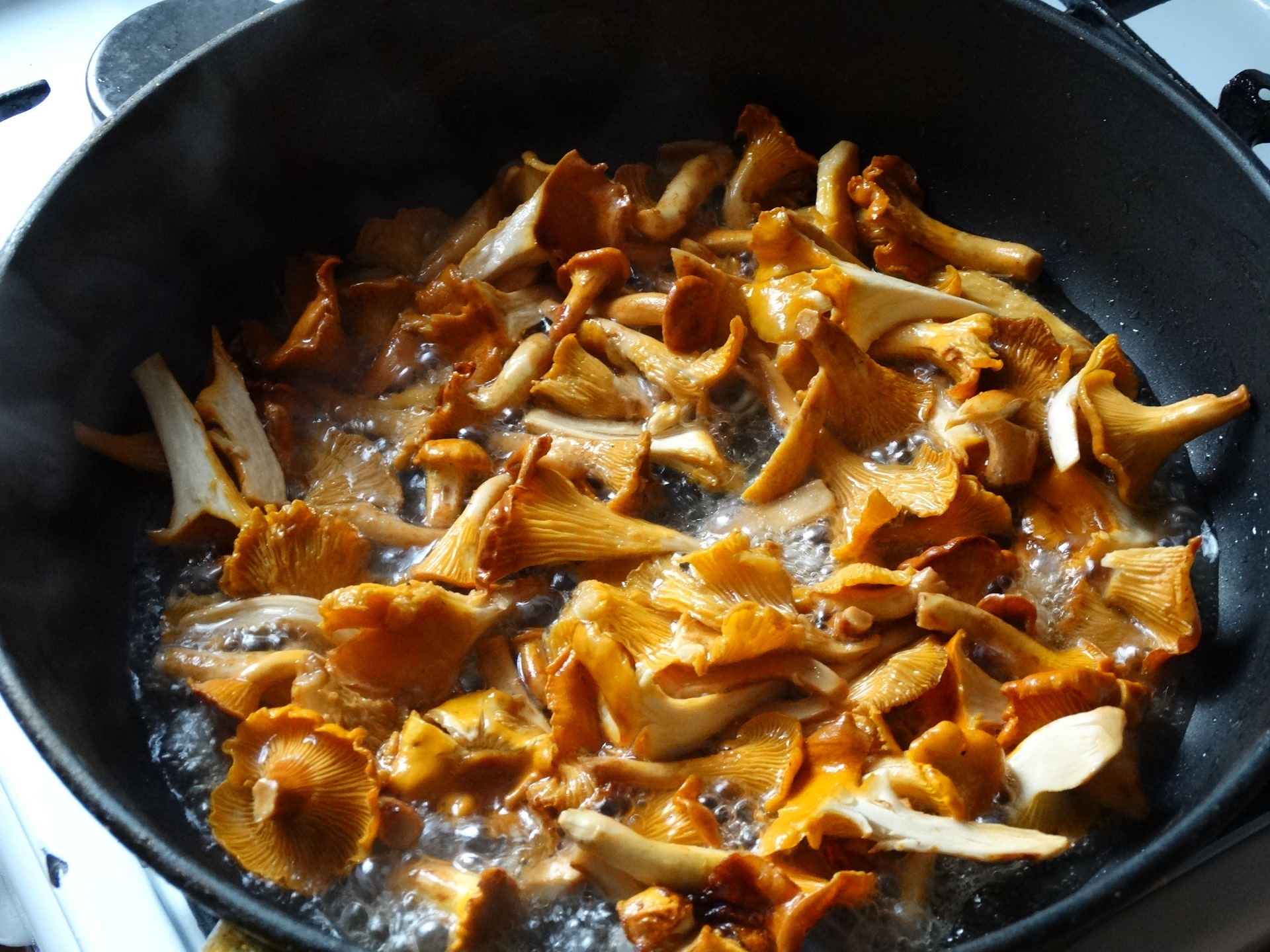Жульен с грибами — 5 классических рецептов