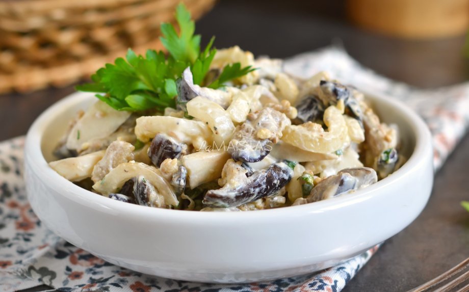 Очень вкусные салаты с грибами: фото и рецепты простых грибных блюд